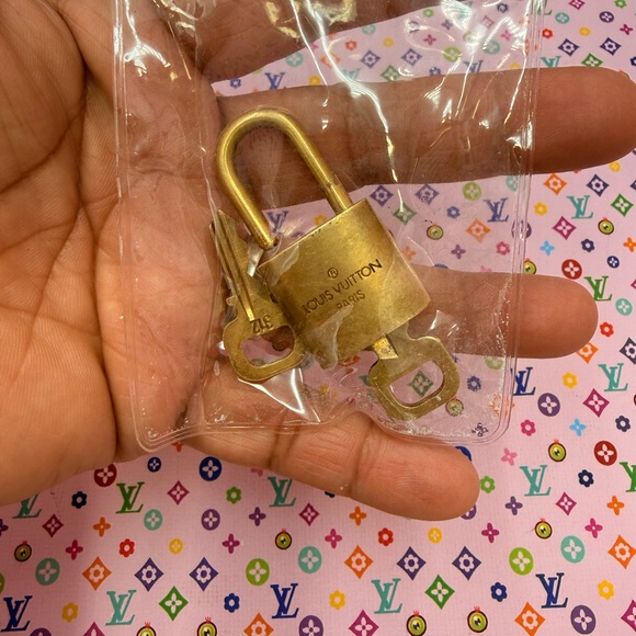 Authentic Louis Vuitton Damier Ebene Speedy 35 Bandouliere - Picture 16 of 17